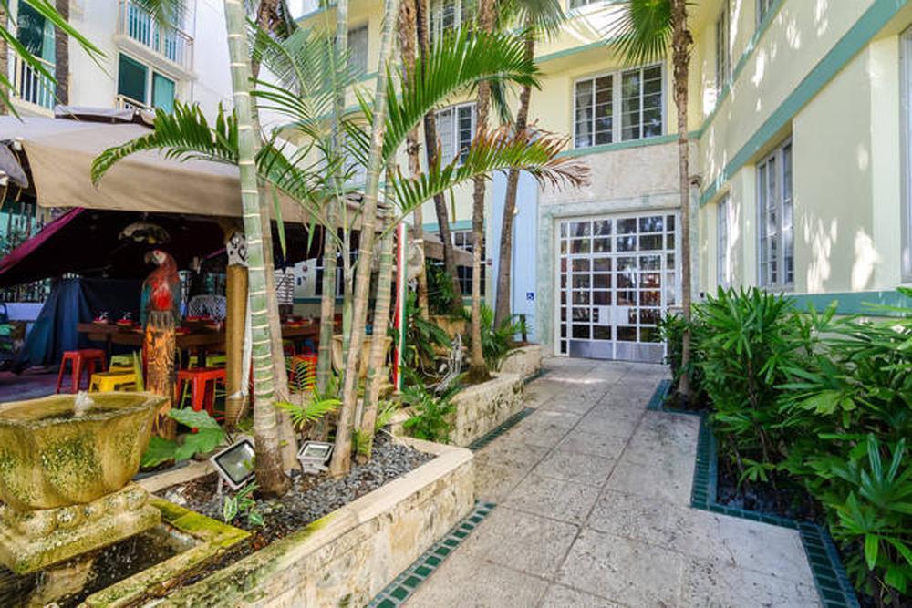 Ocean Drive Studio Historic Building Minutes Walk To The Beach. Miami Beach Exteriér fotografie